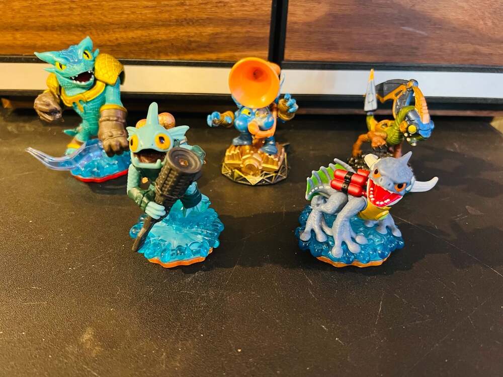 Skylanders SuperChargers Action Figure Bundle of 5